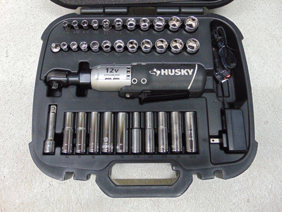 Husky cordless best sale ratchet charger