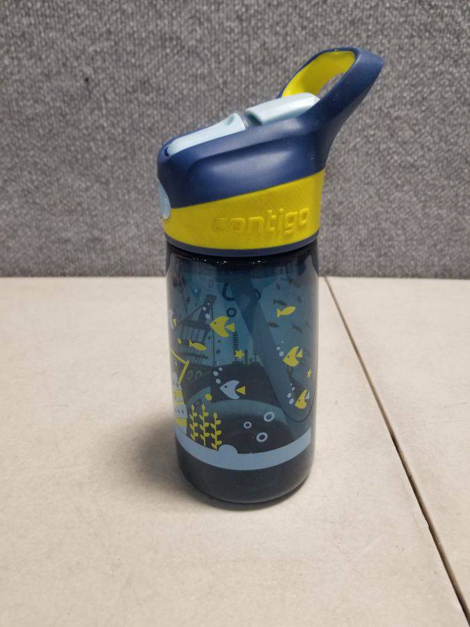Contigo Gizmo Flip Kids Water Bottles, 14oz, 2pk- Blue Shark Attack and  Nautical In Space - BPA-free Kids Water Bottle with Spill-Proof Valve,  Flexible Carry Handle, and Easy Push Button Auction