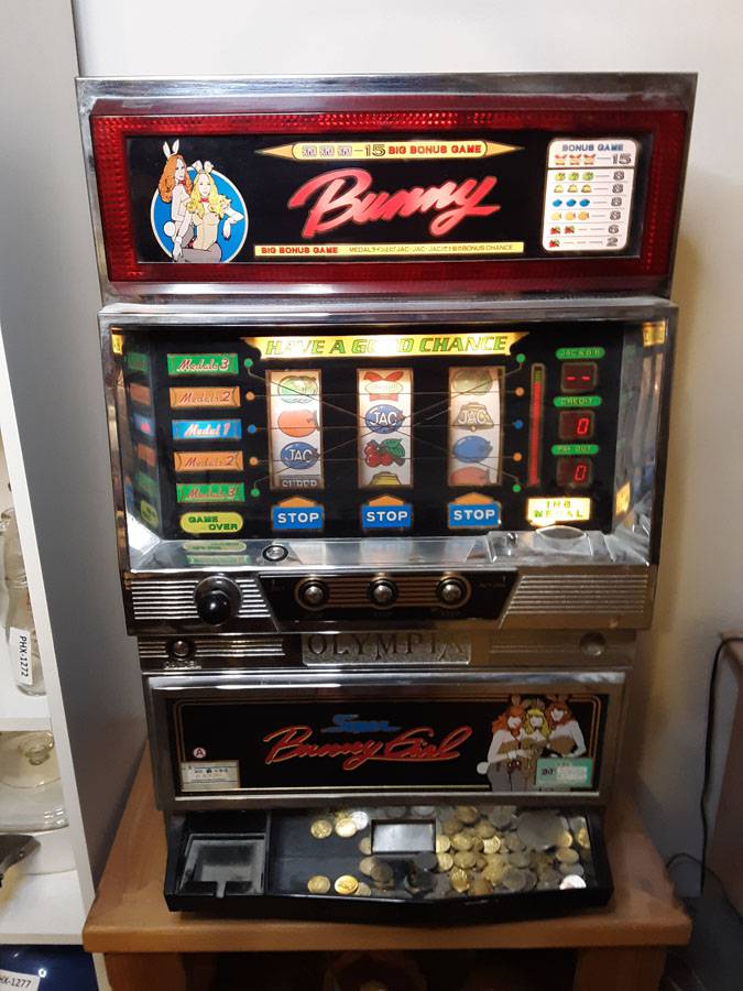 OLYMPIA Bunny 20 スロットマシン vintage slot machine made by Olympia ( super bunny girl ) working