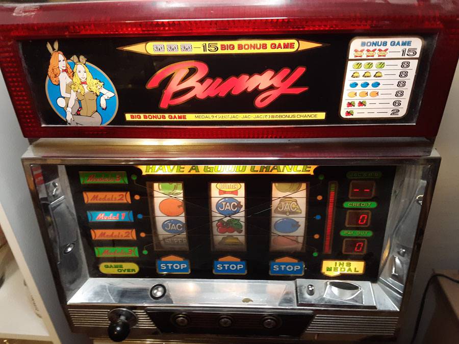 OLYMPIA Bunny 20 スロットマシン vintage slot machine made by Olympia ( super bunny girl ) working