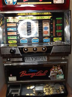 OLYMPIA Bunny 20 スロットマシン vintage slot machine made by Olympia ( super bunny girl ) working