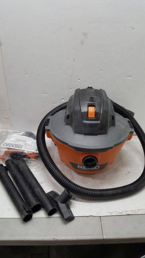 Ridgid 6 Gal. 3.5-Peak HP NXT Wet/Dry Shop Vacuum Auction