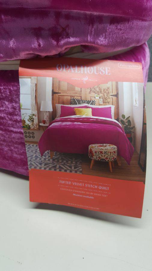 NWOT Opalhouse Full/Queen Bronze Tufted Velvet 2024 Stitch Quilt with Two Pillowcases