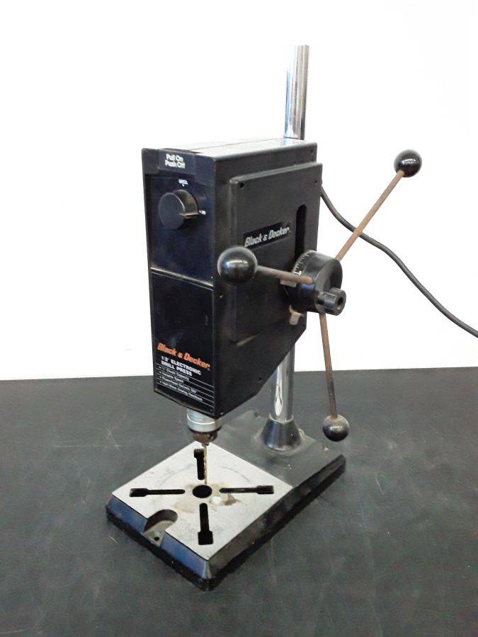 Vintage black and discount decker drill press