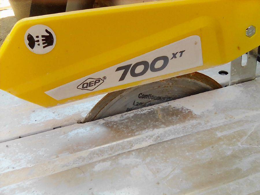 DEP 700 xt tile saw Auction | Auction 