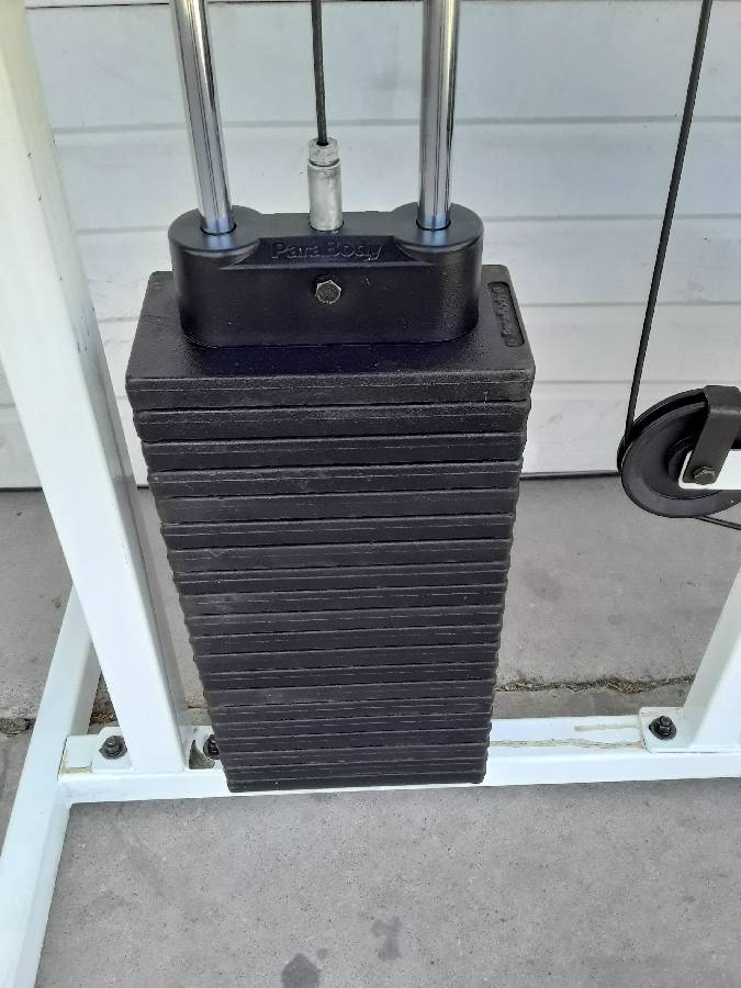 Parabody Lat Pull Down Machine Items Were In A House Fire There Is Smoke Residue On These Item They Will Need To Be Cleaned
