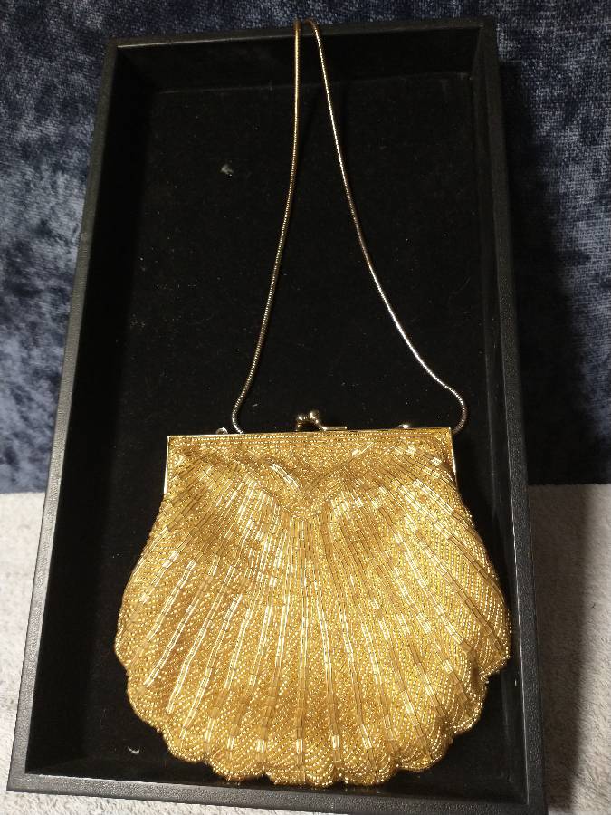 Sold at Auction: Vintage Beaded Purses LOT