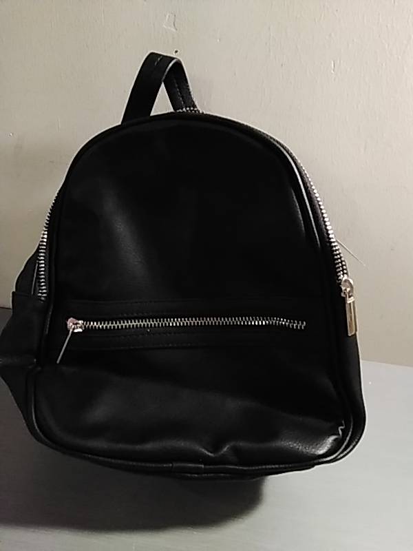 Wild fable cheap black backpack