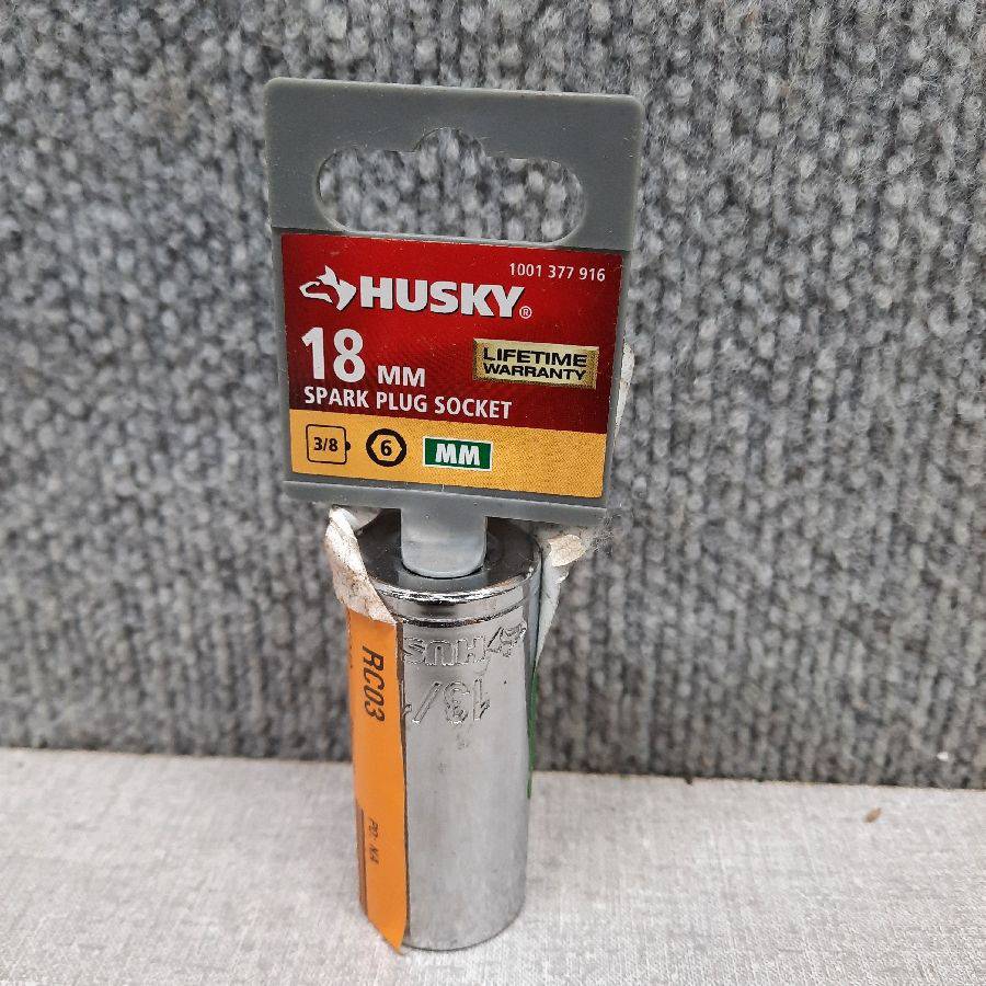 Husky spark deals plug socket