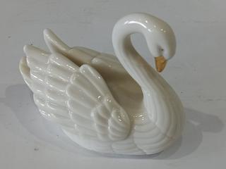 【美品】 Swans 2nd LP Elegant Swans Figurine by Lenox | The Music Box Company