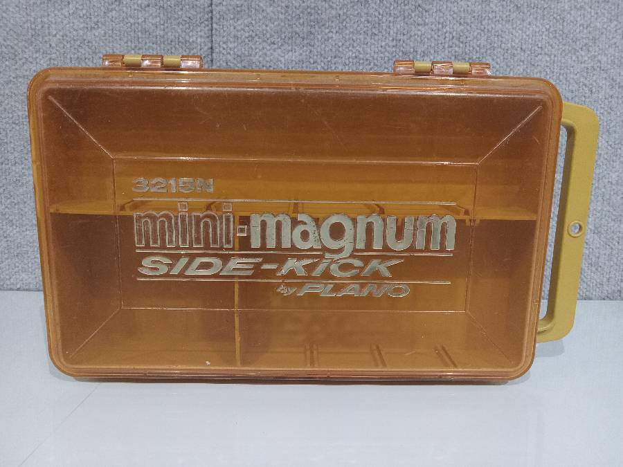 Plano 3215 Mini- Magnum Side Kick 2 Sided Fishing Tackle Box. (2D) Auction