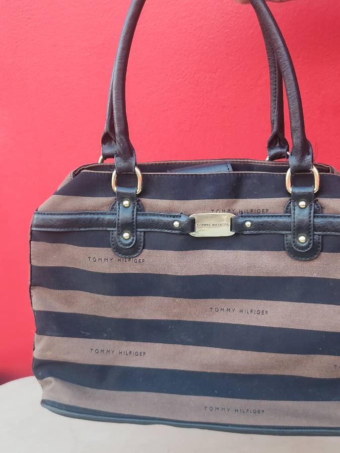 Brown And Black Tommy Medium Size Bag Auction | Synergy