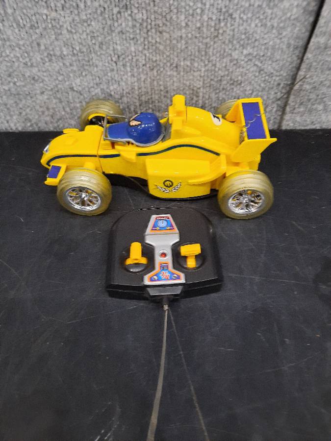 Roary the racing car deals remote control