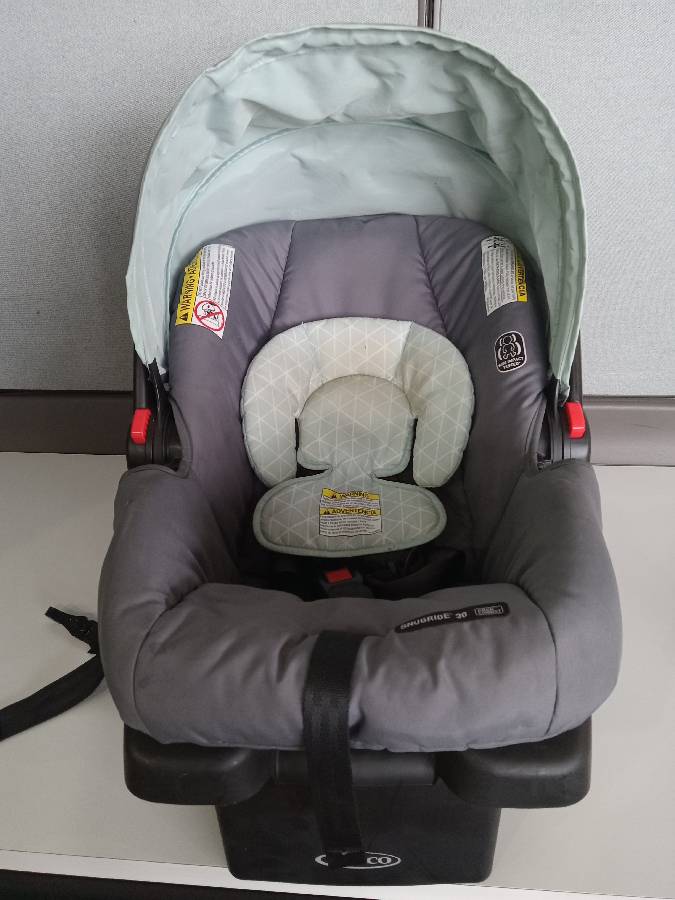 Graco car hotsell seat snugride 30