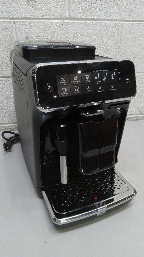 Philips 3200 Series Fully Automatic Espresso Machine with LatteGo & Iced Coffee