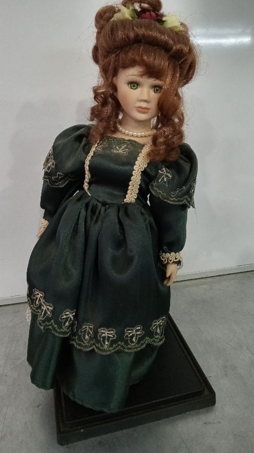 green emerald velvet dress Vintage Victorian Porcelain Doll in a Green Dress Christmas Holiday Do – La  Guanaquita's Closet