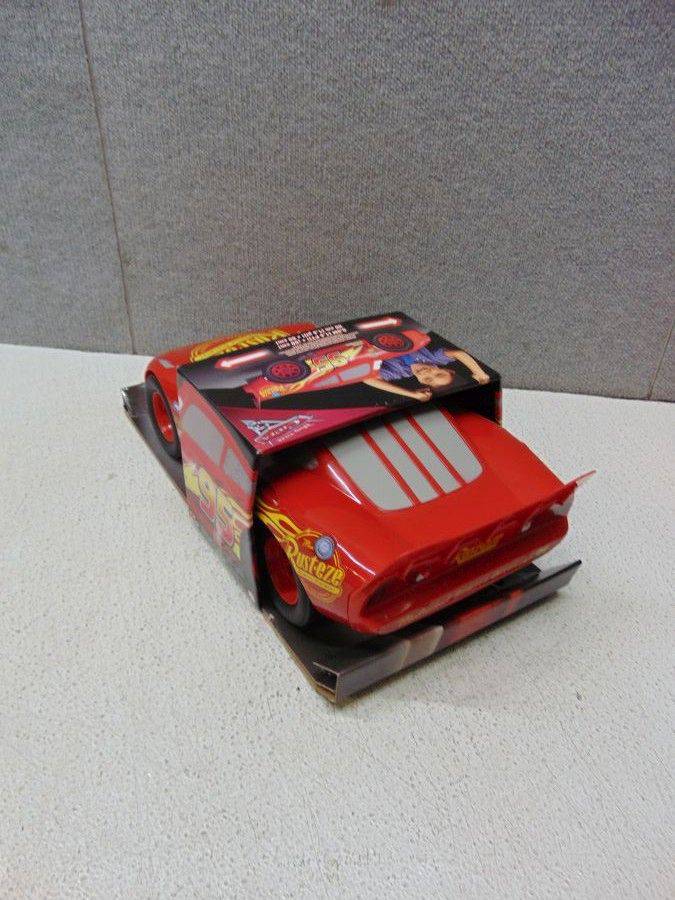 Disney/Pixar Cars 3 Lightning McQueen 20-Inch Vehicle 