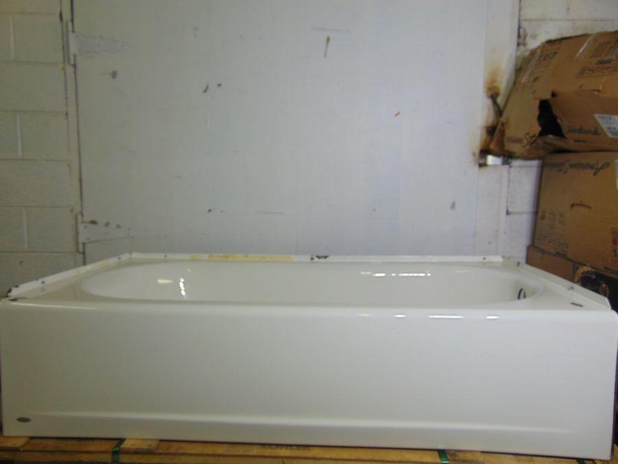 American Standard Princeton 60 In White Porcelain Enameled Steel Skirted Bathtub With Left Hand Drain
