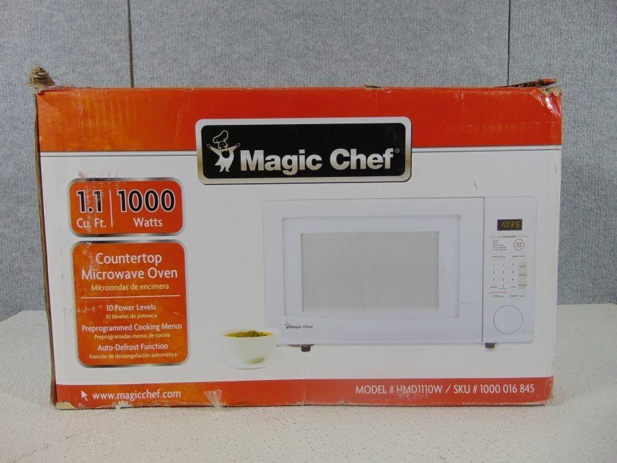 Magic Chef 1 1 Cu Ft Countertop Microwave In White Auction