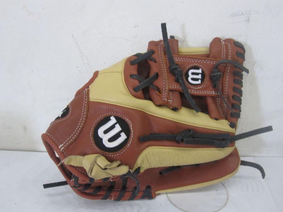 Wilson a550 baseball sales glove