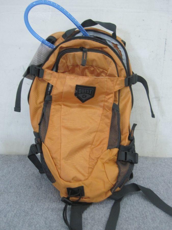 quest 2 liter hydration pack