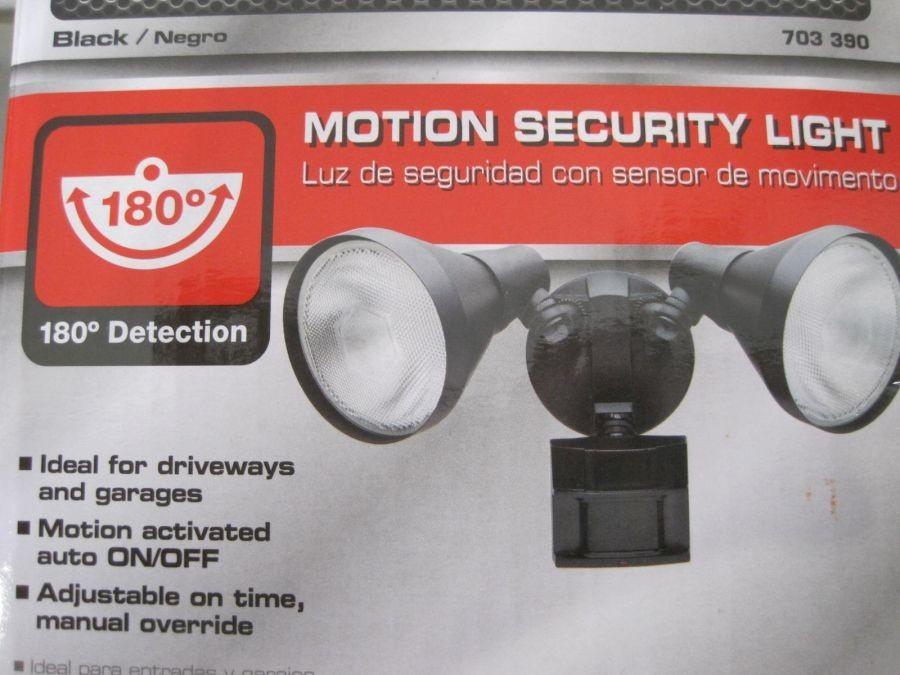 defiant motion security light 703 390