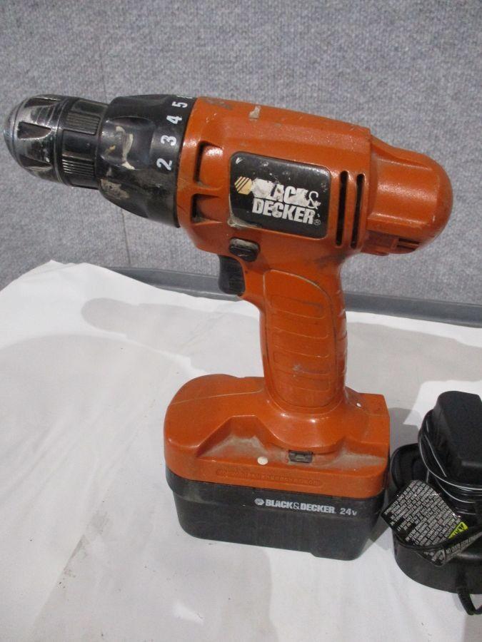 Black and deals decker 24v drill