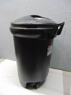 Hyper Tough 32 Gallon Wheeled Trash Can with Turn and Lock Lid 