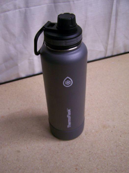 grey thermoflask