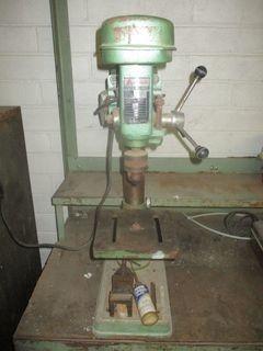 【北見市発】5SPEED DRILL PRESS CH-13N 1995年製 緑 卓上 金属加工 穴あけ (D6700rawY) ACDP-13 | 製品 | 株式会社新興製作所